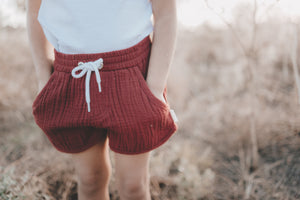 Casual Short - Auburn Red